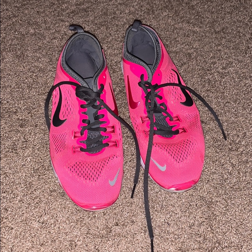 Women’s running / training / tennis shoes